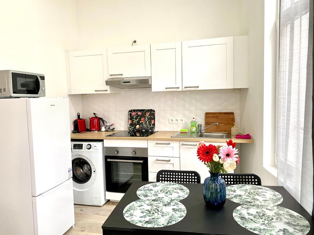 Bonjour Apartments Сentre 3 Αμβέρσα Εξωτερικό φωτογραφία
